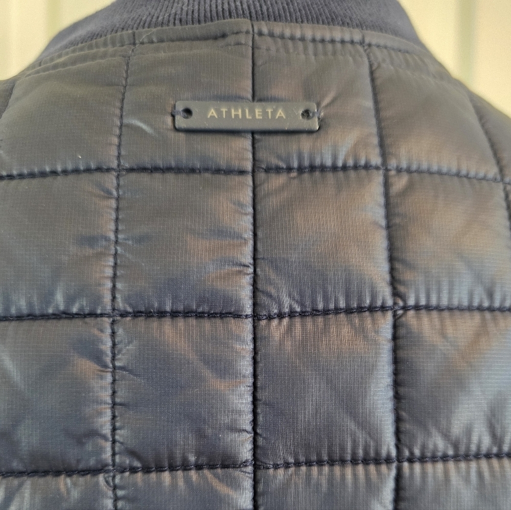 Athleta Grandview Primaloft Long Quilted Jacket Navy Size Small - Picture 7 of 11
